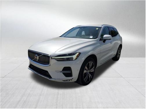 2023 Volvo XC60 B5 Plus Bright Theme