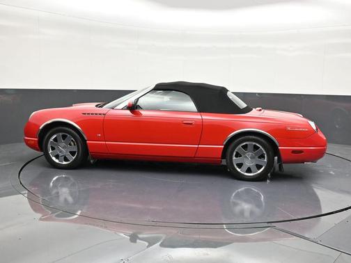 2003 Ford Thunderbird Base