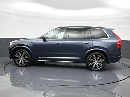 2022 Volvo XC90 Recharge Plug-In Hybrid T8 Inscription 6 Passenger