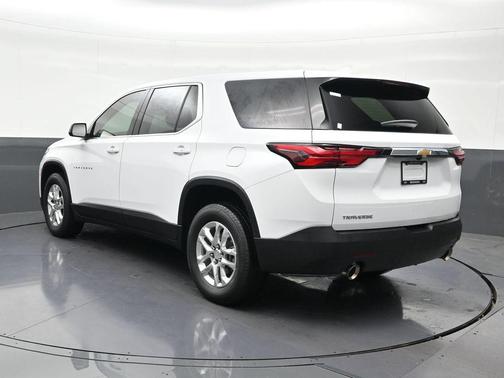 Summit White 2023 Chevrolet Traverse LS