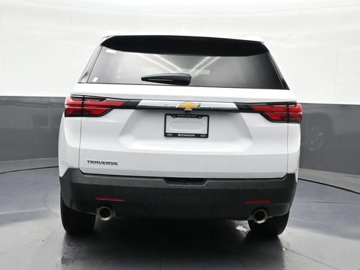 Summit White 2023 Chevrolet Traverse LS