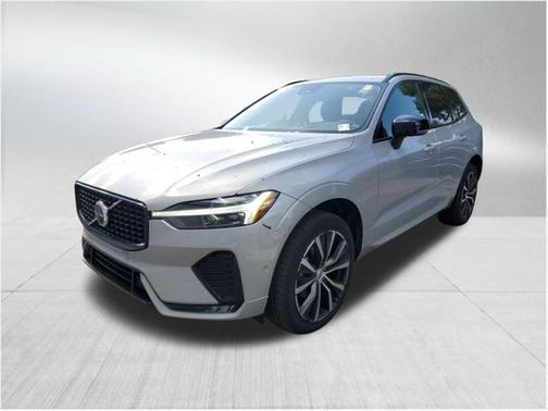 2024 Volvo XC60 B5 Plus Dark Theme