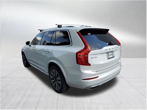 2020 Volvo XC90 T5 Momentum