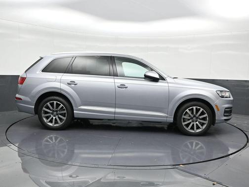2019 Audi Q7 55 Premium Plus