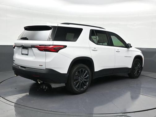 2022 Chevrolet Traverse RS