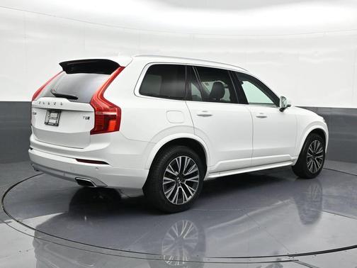2020 Volvo XC90 T5 Momentum