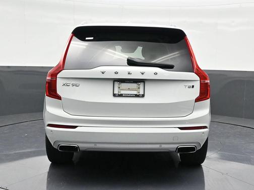 2020 Volvo XC90 T5 Momentum