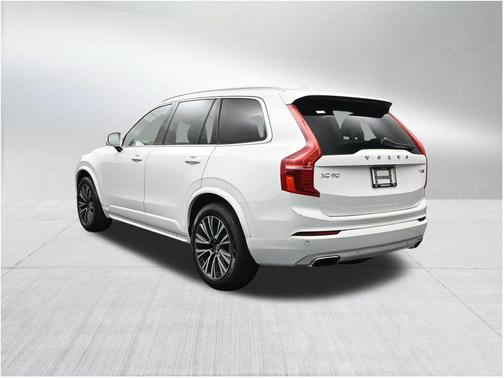 2020 Volvo XC90 T5 Momentum