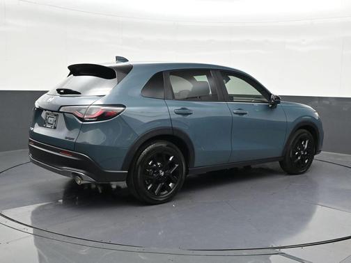 Urban Gray Pearl 2025 Honda HR-V Sport