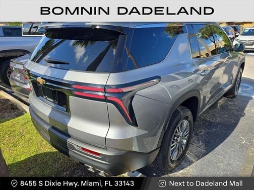 2024 Chevrolet Traverse LS