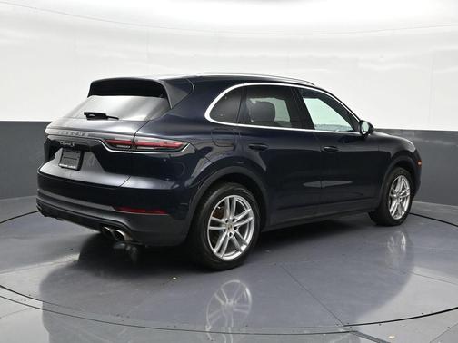 Moonlight Blue Metallic 2019 Porsche Cayenne S