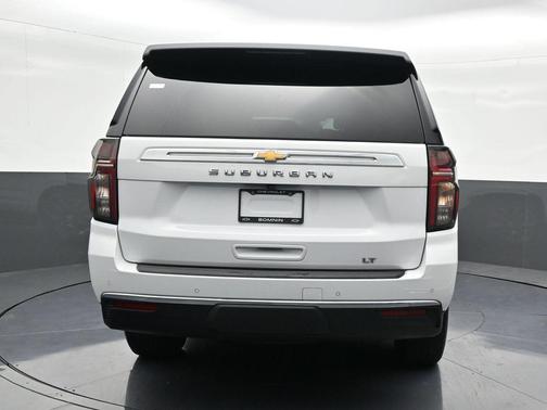 2023 Chevrolet Suburban LT