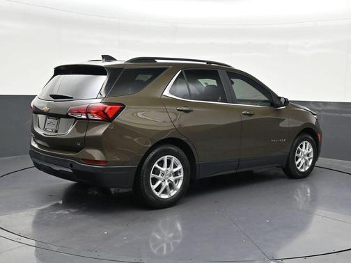 Bronze Metallic 2023 Chevrolet Equinox 1LT