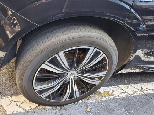 2022 Volvo XC60 B5 Inscription