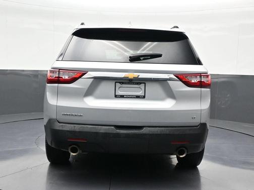 2021 Chevrolet Traverse LT