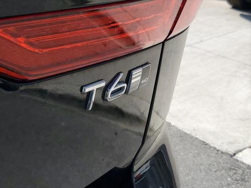 2020 Volvo XC60 T6 Inscription