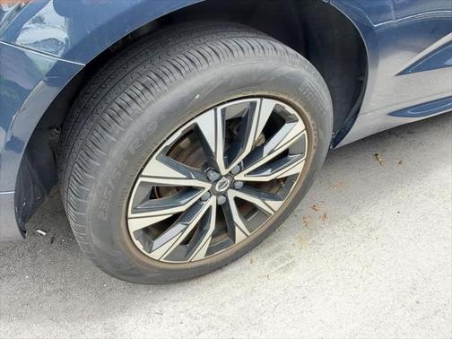 2023 Volvo XC60 B5 Core