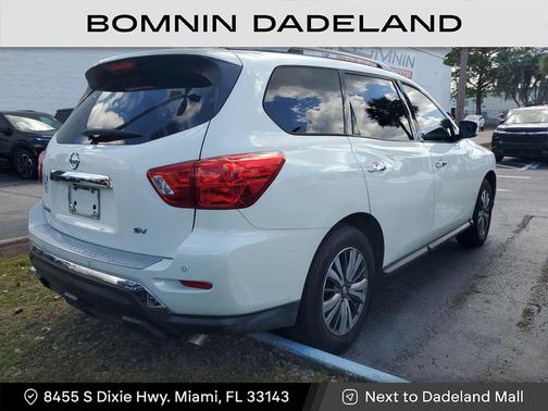 2020 Nissan Pathfinder SV