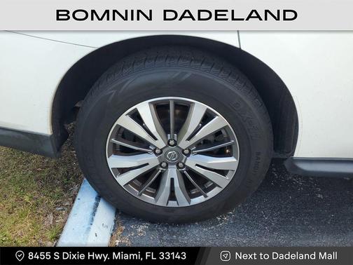 2020 Nissan Pathfinder SV