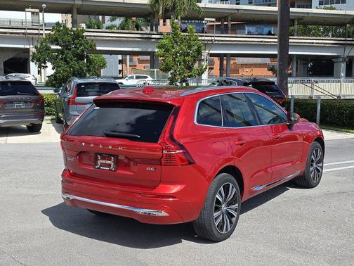 2022 Volvo XC60 B6 Inscription