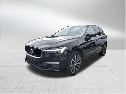 2022 Volvo XC60 B5 Momentum