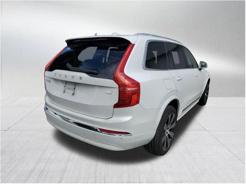2024 Volvo XC90 Recharge Plug-In Hybrid T8 Plus Bright Theme 7 Passenger