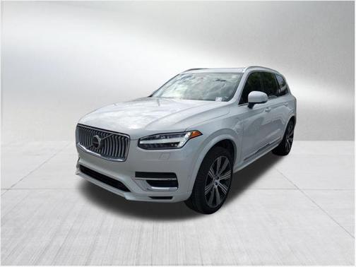 2024 Volvo XC90 Recharge Plug-In Hybrid T8 Plus Bright Theme 7 Passenger