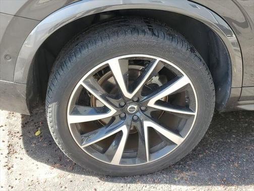 2023 Volvo XC90 B6 Plus 6-Seater
