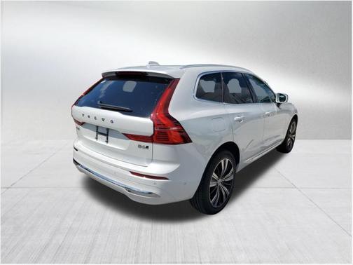 2022 Volvo XC60 B6 Inscription