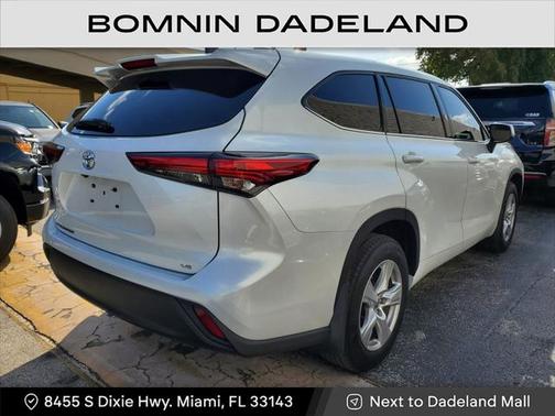 2022 Toyota Highlander LE