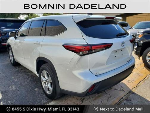 2022 Toyota Highlander LE