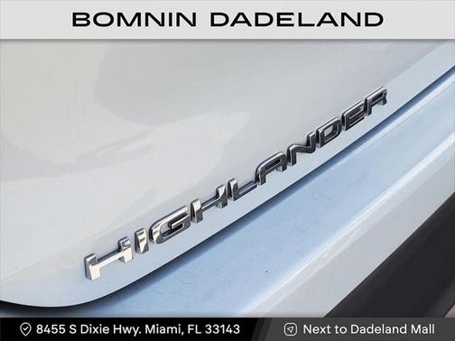 2022 Toyota Highlander LE