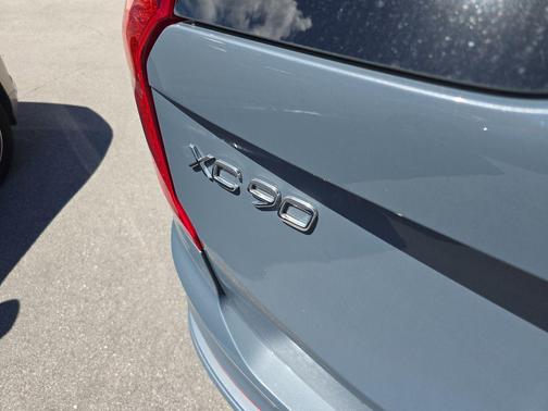 2023 Volvo XC90 B5 Core