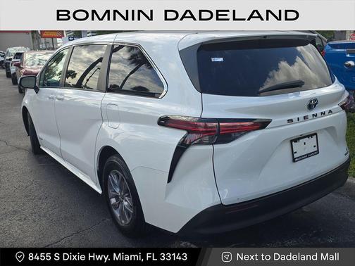 2021 Toyota Sienna LE