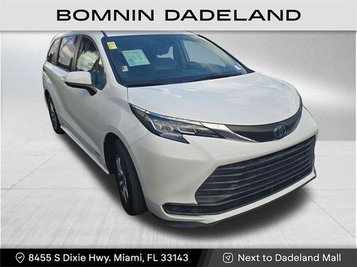 2021 Toyota Sienna LE