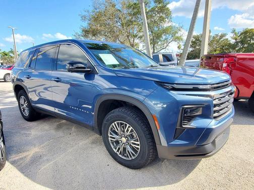 2024 Chevrolet Traverse LS