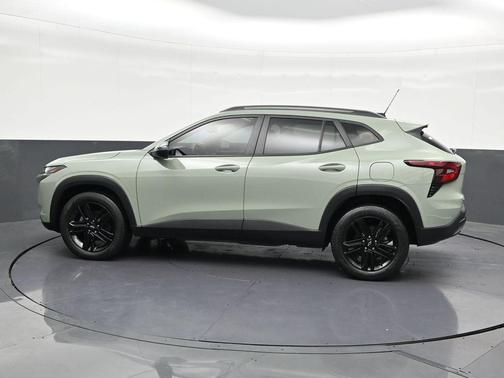 Green 2024 Chevrolet Trax ACTIV