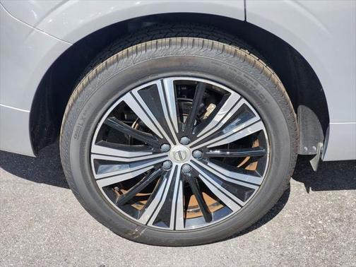 2022 Volvo XC60 B5 Inscription