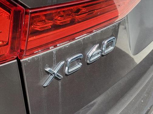 2024 Volvo XC60 B5 Core