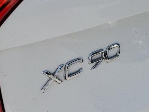 2021 Volvo XC90 Recharge Plug-In Hybrid T8 Inscription Expression 7 Passenger