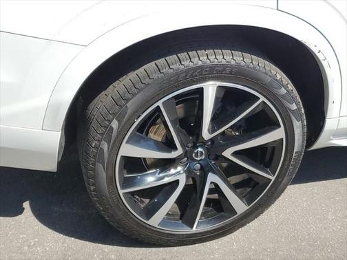 2021 Volvo XC90 Recharge Plug-In Hybrid T8 Inscription Expression 7 Passenger