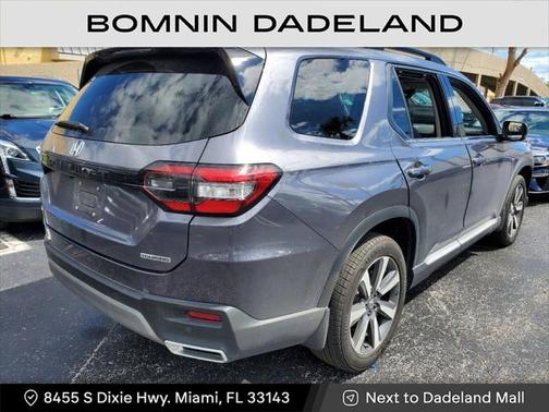 2023 Honda Pilot Touring 8-Passenger