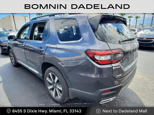 2023 Honda Pilot Touring 8-Passenger