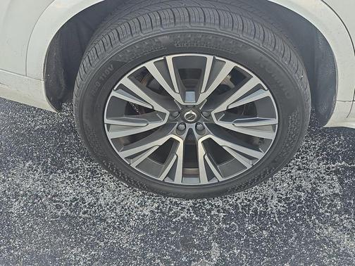 2020 Volvo XC90 T5 Momentum