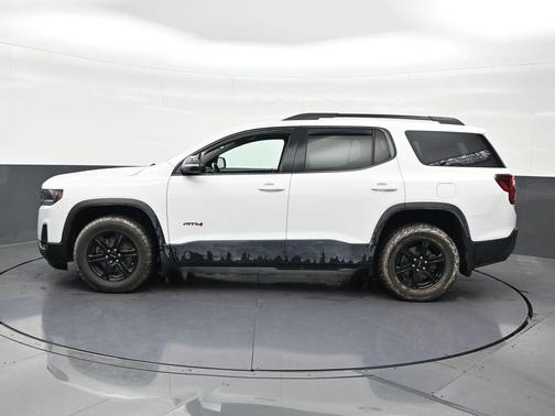 Summit White 2023 GMC Acadia AT4