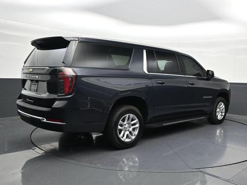Ash 2025 Chevrolet Suburban LS
