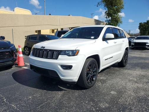 2020 Jeep Grand Cherokee Altitude