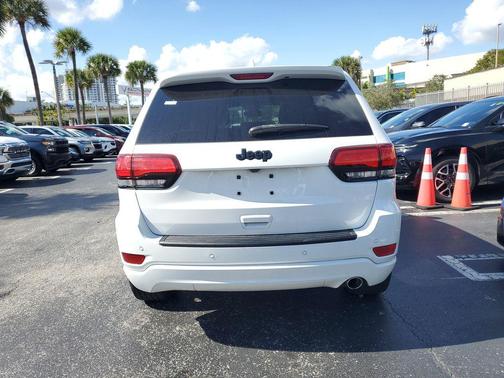 2020 Jeep Grand Cherokee Altitude