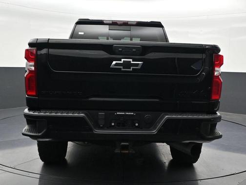 Black 2024 Chevrolet Silverado 2500 High Country