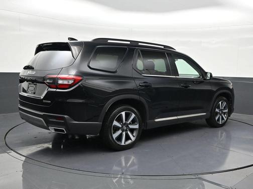 Black 2025 Honda Pilot Touring 8-Passenger